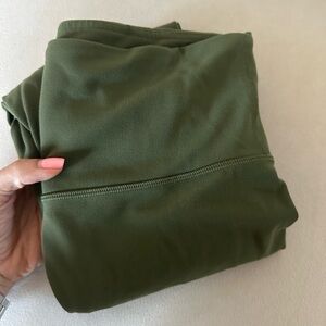 Athleta ELATION ULTRA HIGH RISE 7/8
LEGGING